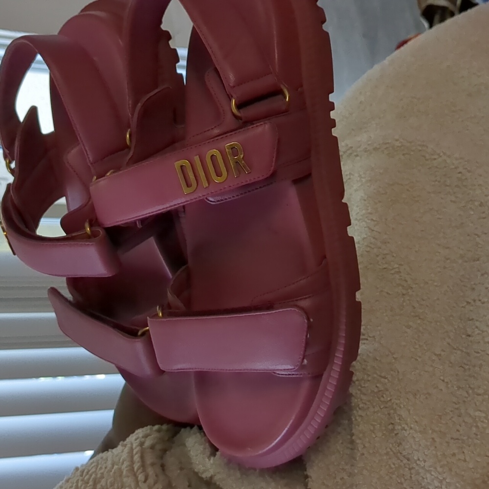 Sandals - Picture 2 of 4